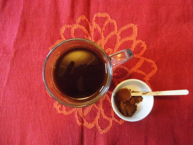 Teezubereitung aus Chaga- Pulver