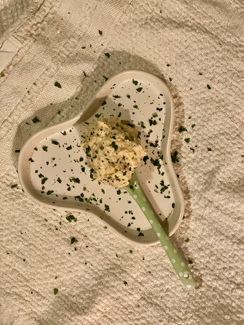 Eine einfache Creme für Salate und Co.-…Teil 4 der Serie „Basisch (fastend) in das Frühjahr“